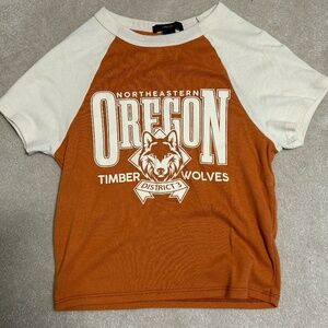 Cropped baseball graphic tee